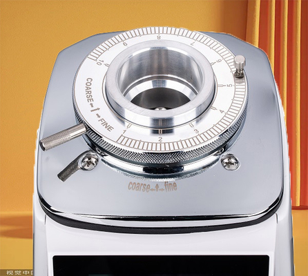 初心者のための小さいエントリー レベルのエスプレッソのタッチ画面のコーヒー豆挽器のコーヒーかす