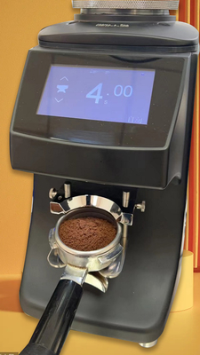 カウンタートップの電気エスプレッソの豆の粉砕機の滴りのコーヒー豆挽器機械