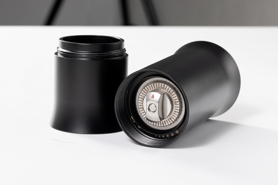 陶磁器のぎざぎざが付いている商業Expresso手動手のコーヒー豆挽器