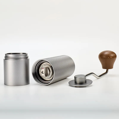 Al合金ボディ携帯用小さい手製造所の手動コーヒー豆挽器420のステンレス鋼のぎざぎざ