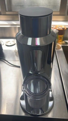 カーボン ブラックのコーヒー豆挽器機械世帯のエスプレッソのコーヒー円錐平らなぎざぎざT64