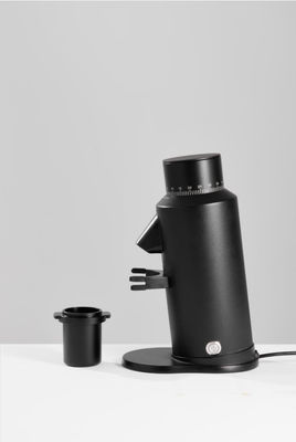 高容量 120g エスプレッソ豆磨き機 64mm フラットバー磨き機 300Wの電力